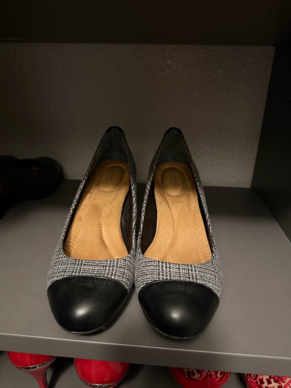 Giani Bernini Black & Gray Cap-Toe Women's Pumps